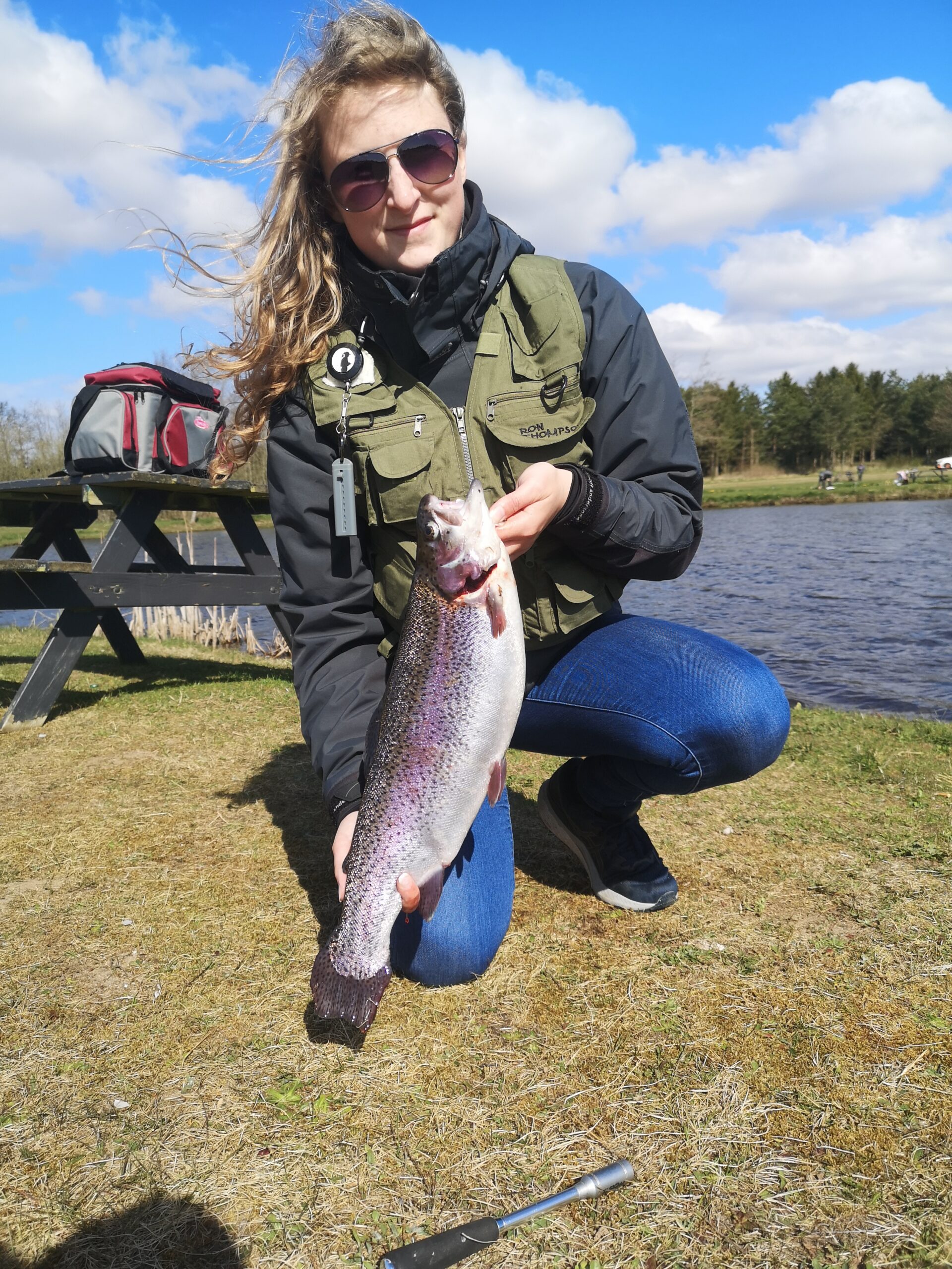 girlfishing.dk fanger regnbueørred i skellerup put and take