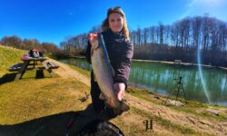 Lundum lystfiskersø regnbueørred Girlfishing.dk hardy Foto&video