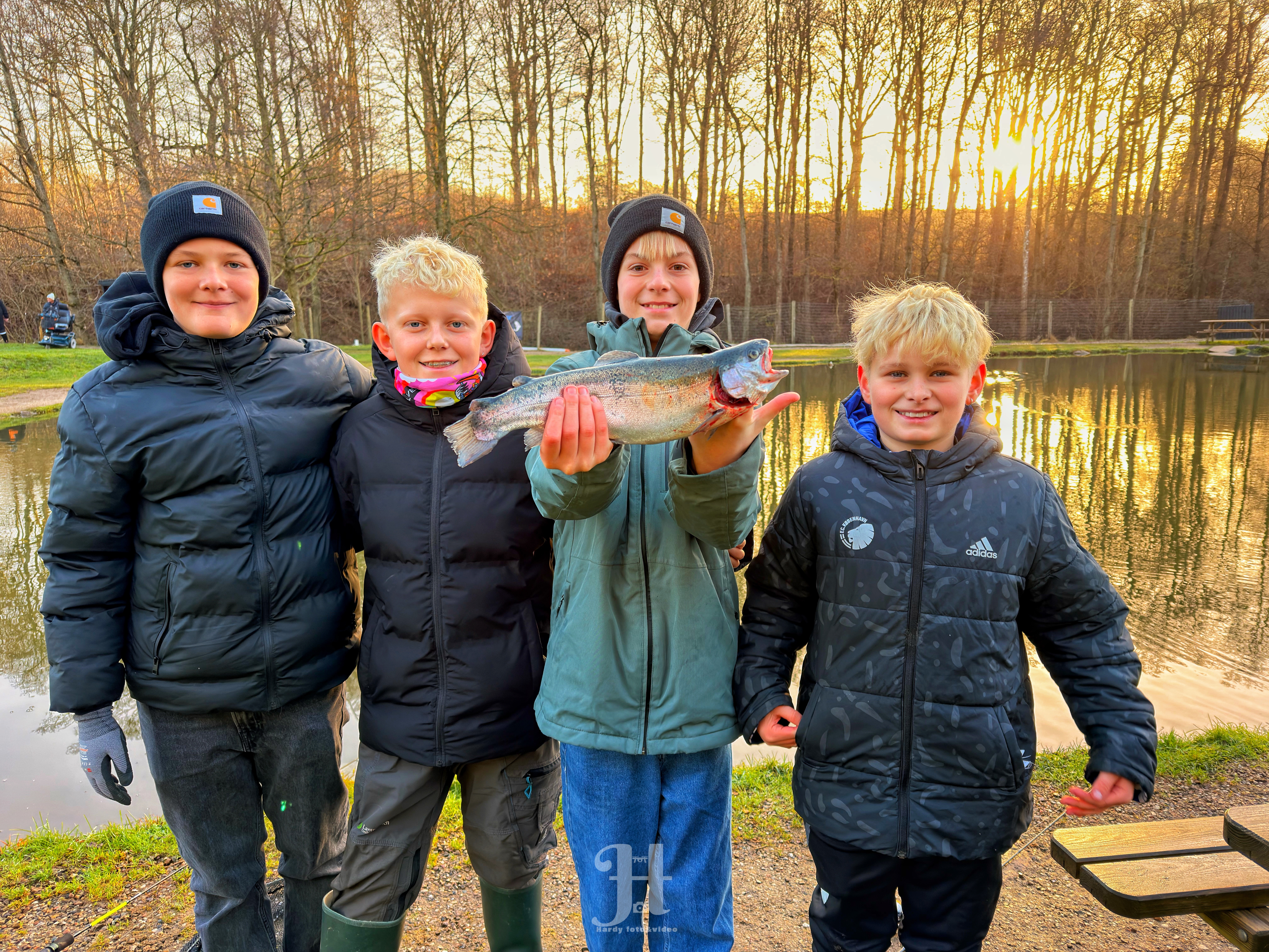 Første fangst lundum lystfiskersø fisk for en god sag